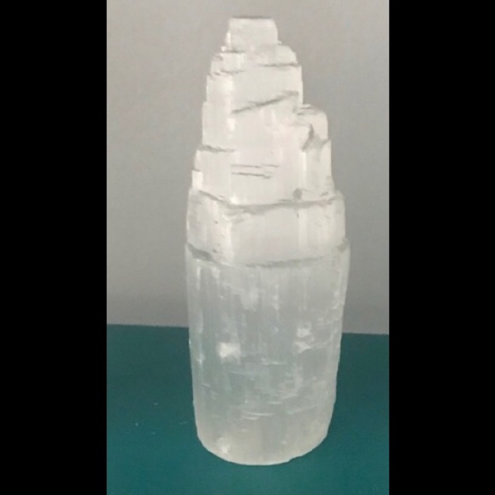 Selenite tower - Picture 1 of 1
